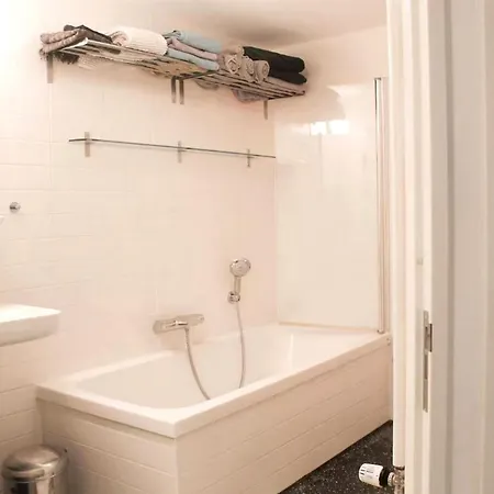 Bed & Breakfast Raul Vlakbik Het Gogh Musem